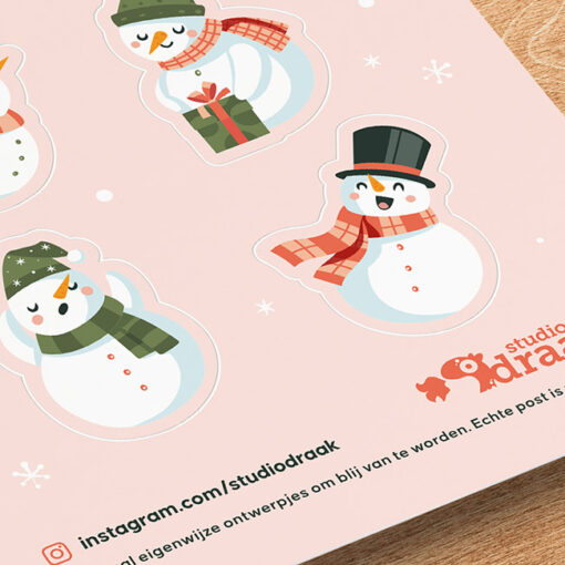 Stickervel Kerst 'Snoezige sneeuwman'